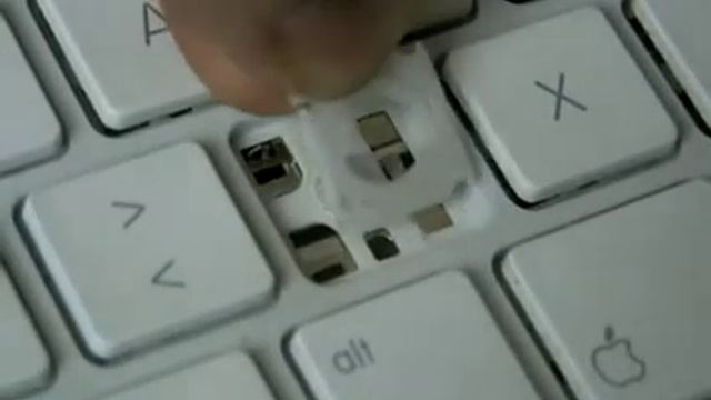 Replacing a Macbook key смотреть онлайн