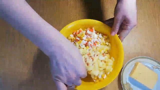 САЛАТ С АНАНАСОМ ЗА 5 МИНУТ//ДЛЯ ГУРМАНОВ!!! смотреть онлайн