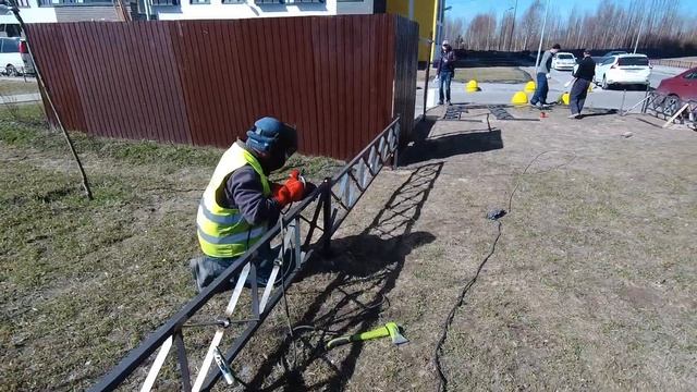Монтаж ограждений газонов ЖК Шуваловский смотреть онлайн