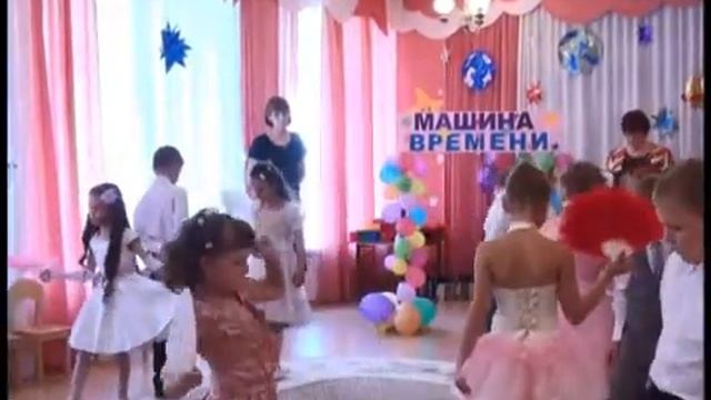 Танец Гавот с веерами смотреть онлайн