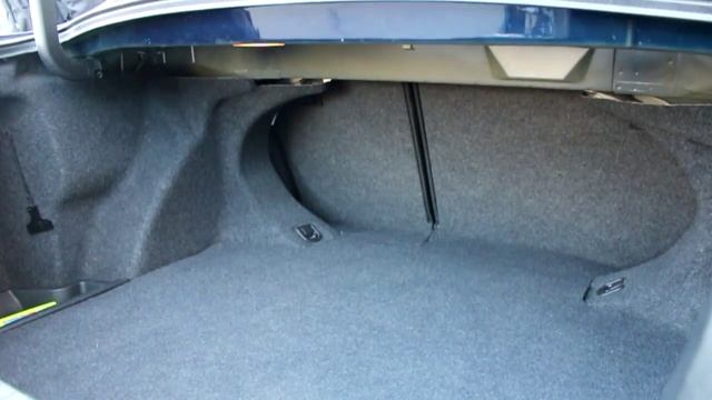 TOYOTA AVENSIS смотреть онлайн