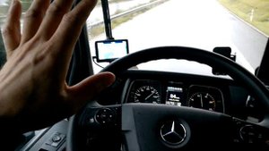 Швейцария мерс в поворот входит сам, проблема с резиной 20191030 10 41