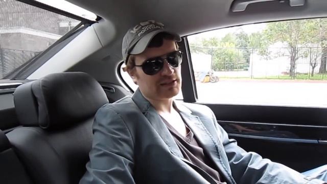 =Сергей Симонов опрашивает 40-летнего девственника, С днем рождения ВАНОМАС=