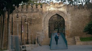 Баку. Стоит ли ехать на машине ?