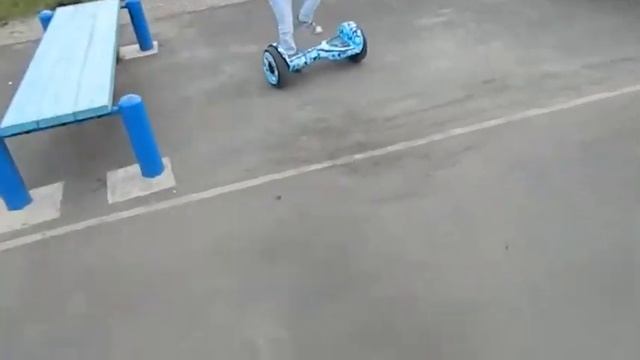 С сыном и внучкой осваиваем гироскутер смотреть онлайн