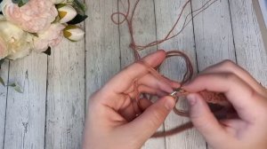 Шапка из пуха норки резинкой/ модная шапка спицами