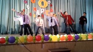 Танец Барбара Стрейзент на 8 марта от 2В