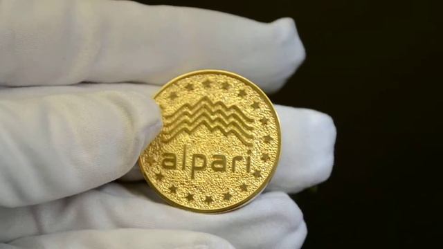 Подарочные медали из жёлтого золота к юбилею компании Альпари на заказ смотреть онлайн