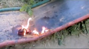 Поджог игрушечной машинки