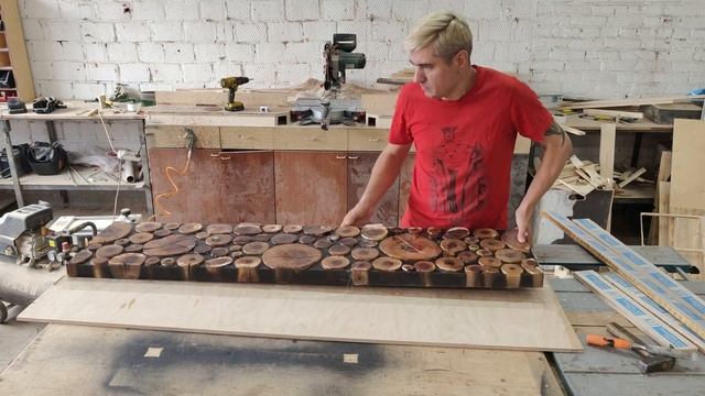 Подоконник из эпоксидной смолы и спилов