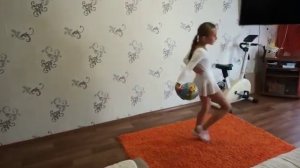 Художественная гимнастика танец мяч