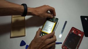 PHILIPS XENIUM V 377 как снять аккумулятор | Замена батареи