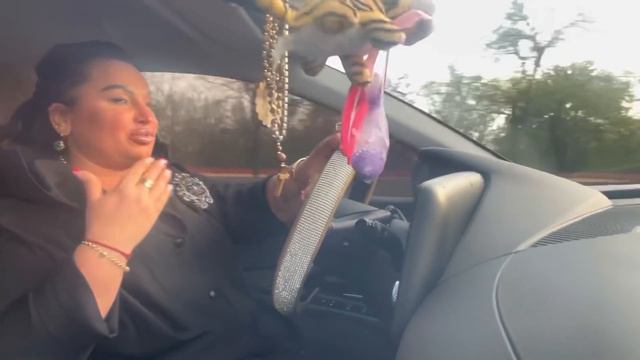 Уехала из города и еду в гости…. смотреть онлайн