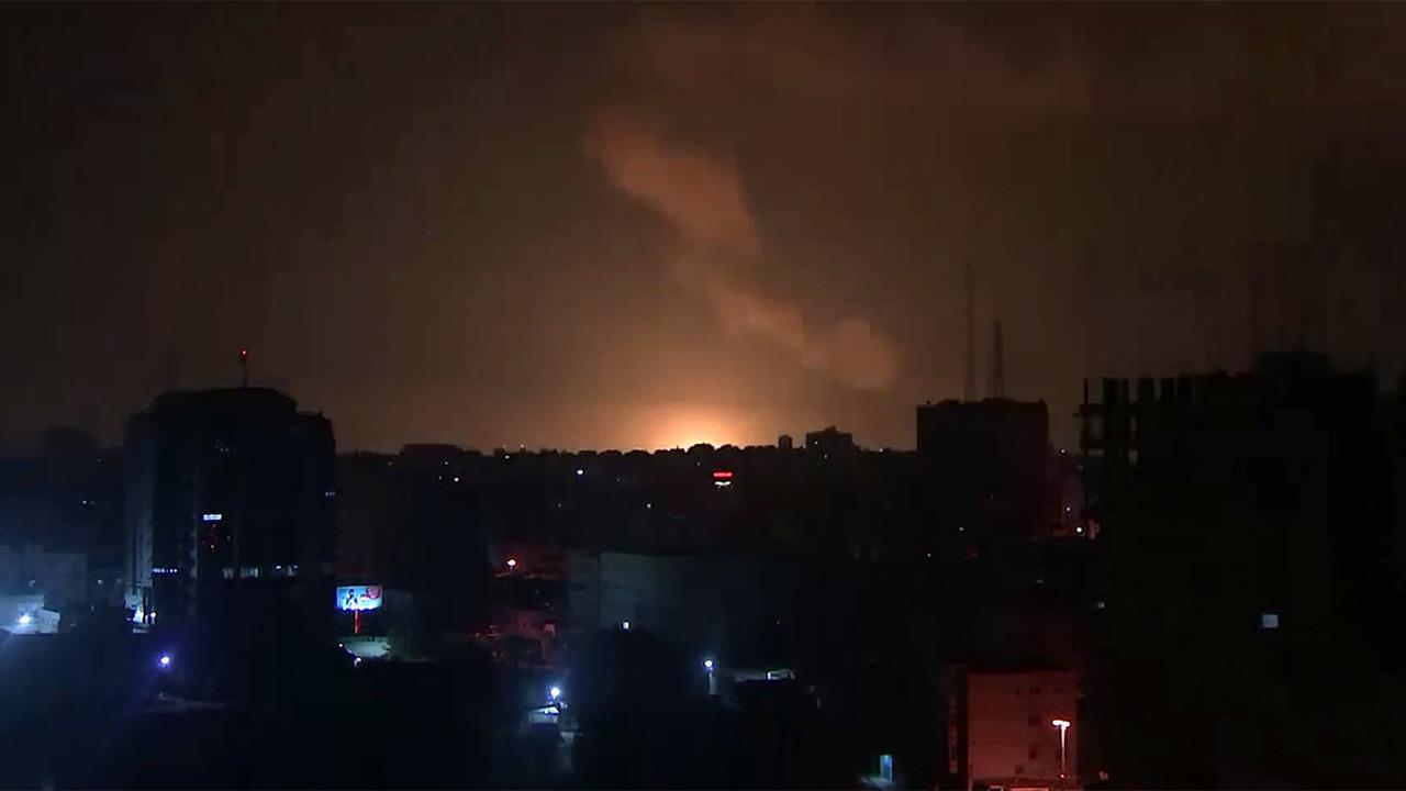 Израильские военные самолеты обстреляли сектор Газ...выпущенных по территории еврейского государства