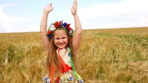 День открылся на заре,песенка для детей,маленькие звезды SUNRAYS studio,Светит солнышко для всех