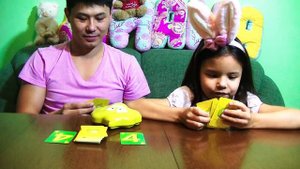 Папа и Диана играют в пердушку Газ Гастер Прикольная Игра Видео для детей