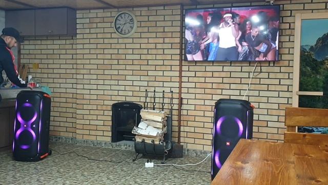 JBL PARTYBOX 710+710 смотреть онлайн