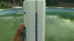 Позеленела вода в бассейне? Как исправить это, показываем :)