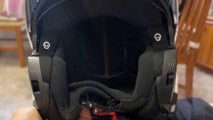 Установка гарнитуры SC2 в Schuberth C5 pro master blue