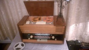 Магнитола Миния-4, 1968 г., СССР. Reel tape recorder Miniy-4, 1968, the Soviet Union.