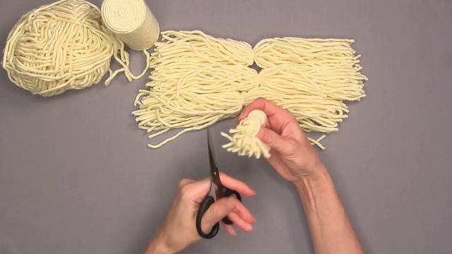 A puppy toy from knitting threads and a toilet paper tube! смотреть онлайн