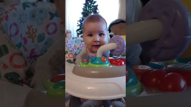 Ляля танцует!) смотреть онлайн