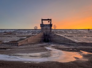 Поход к заброшенной дамбе и водохранилищу в Краснопартизанском районе, Саратовская области