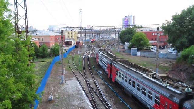 Электропоезд ЭД9Э-0024, электровоз ЭП20-006 станция Нижний Новгород Московский 15.07.2020 смотреть онлайн