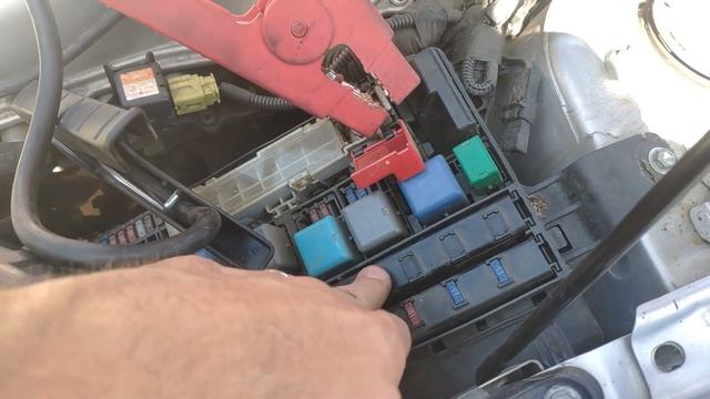 Тойота Приус не заводится ищем причину код P3190 Toyota Prius not start looking reason, code P3190 смотреть онлайн