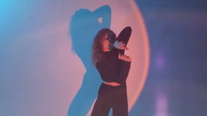 Девушки танцуют: Невероятные танцы девушек под музыку. Энергия, страсть и красота