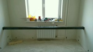Как сделать стол в детскую без ножек своими руками