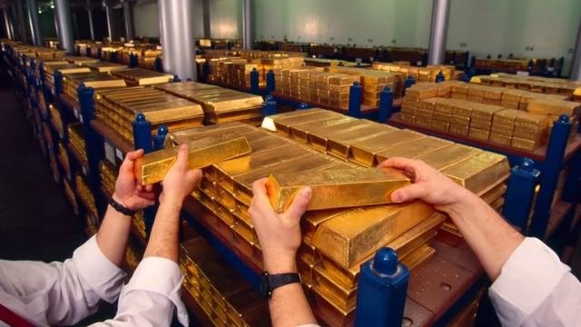 США и Великобритания потеряли тонны золота для России