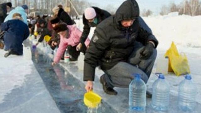 Крещенская вода. Что нельзя с ней делать и как использовать