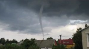 Водяной смерч над Чудским озером
#Russia #waterspout #Chudskoye