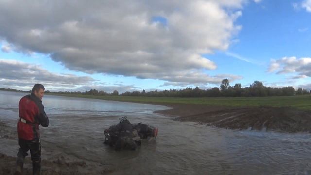 BRP Can-Am Outlander 6x6 1000 и CFMOTO ZFORCE 1000 первый выезд часть 2 смотреть онлайн