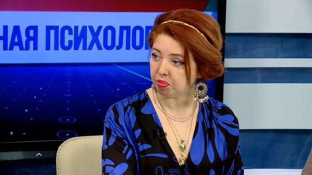 В каких цветах лучше всего встречать новый год? смотреть онлайн