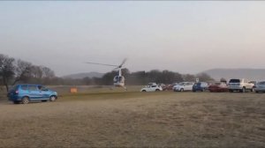 Вертолет зацепил ЛЭП