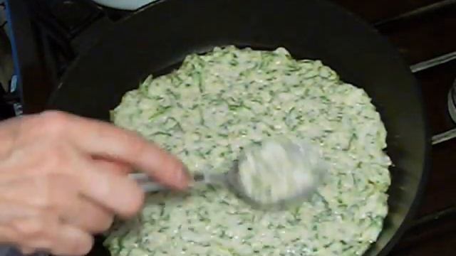 Кабачковая ПИЦЦА на СКОВОРОДЕ / тесто из кабачков без яиц