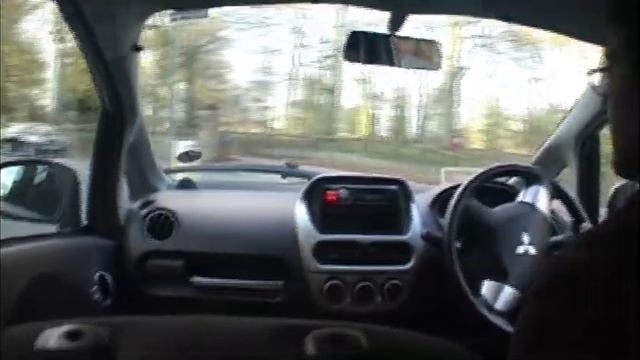 electric car Mitsubishi i-MiEV review (UK)  2 of 4 смотреть онлайн