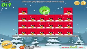 Angry Birds Kick Out Green Pigs - THREE HUGE PIGGIES GOT KICKED BY ONE SMALLEST SQUARE BIRD!