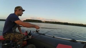Трофейная рыбалка с лодки на Десногорском водохранилище. Карп и амур.