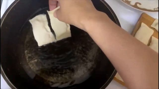 Балық филесінен мини чебуреки өте оңай әрі дәмді.