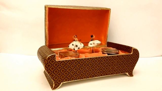 1950г Французская Музыкальная Шкатулка с Танцующими Балеринами Духи смотреть онлайн