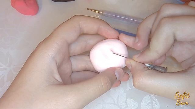 Лепим куклу Лол "Перчинка" из пластилина |  Diy Sofit Sun