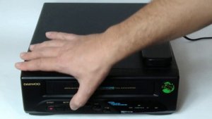DAEWOO DV-K12W video cassette recorder (краткий осмотр)