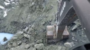 Работа в Карьере! Погрузка БЕЛАЗА 130 тонн экскаватором Volvo