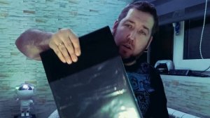 Купил ноутбук MSI GF76 Katana 17 B12VEK-268XRU. Распаковка.