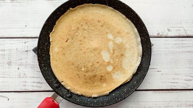 Блинный торт со сгущенкой и бананами