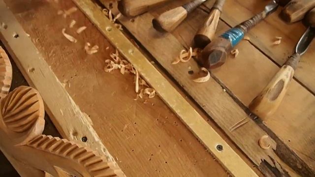 Резьба по дереву. Карниз оконный - ветка кедра. смотреть онлайн