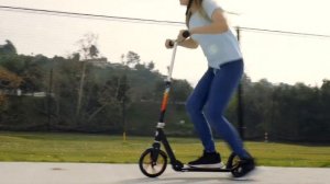 ? Razor A5 Lux Light Up - лёгкий складной городской самокат на больших светящихся колёсах 200 мм